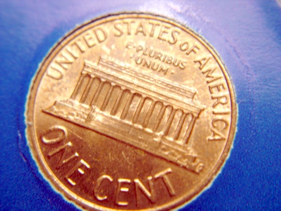 1976-Lincoln-Memorial-Cent-With-A-Die-Rotation-Error.